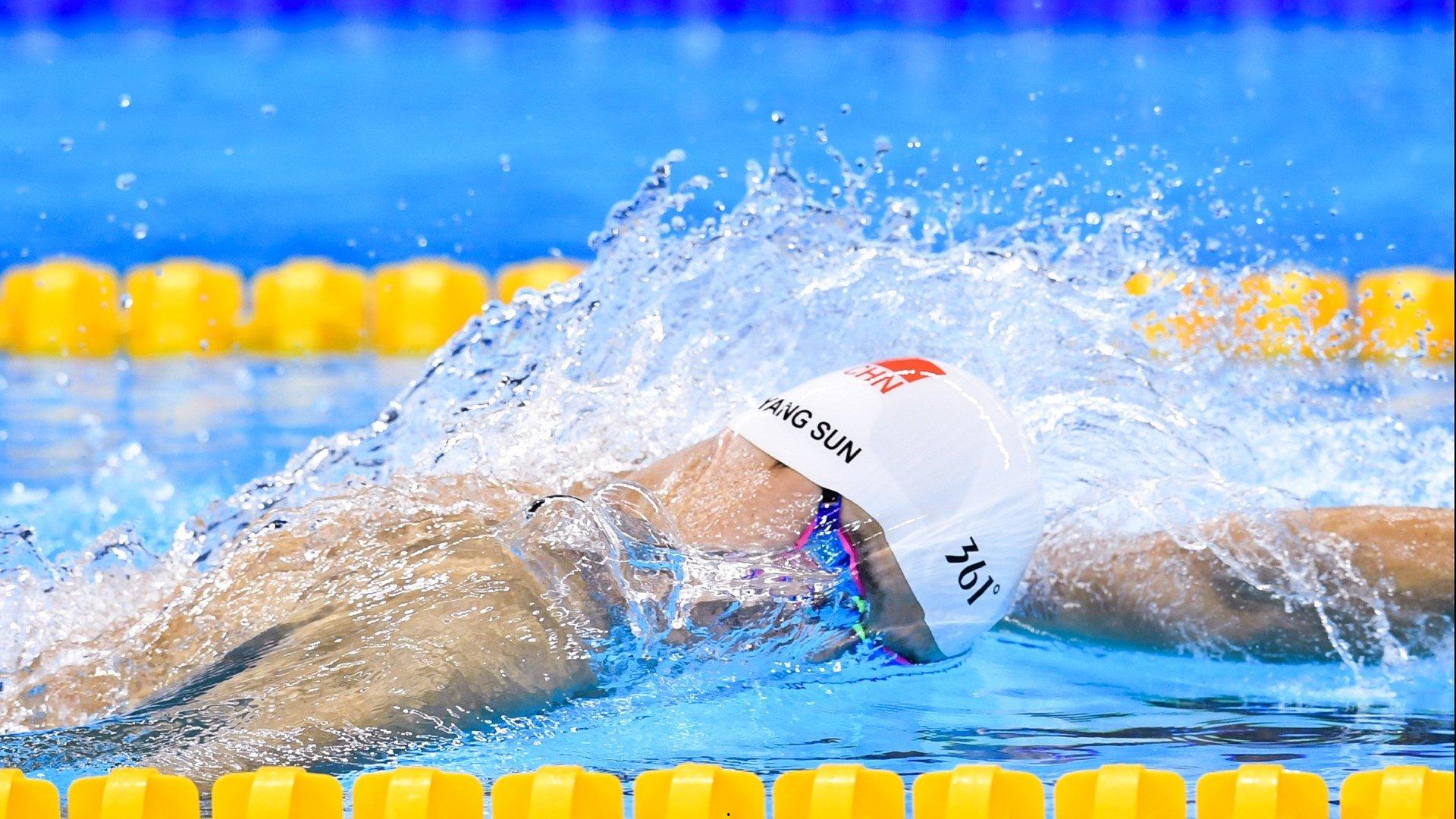 阿尔卡拉斯横扫对手晋级美网八强 卫冕冠军展现强大统治力