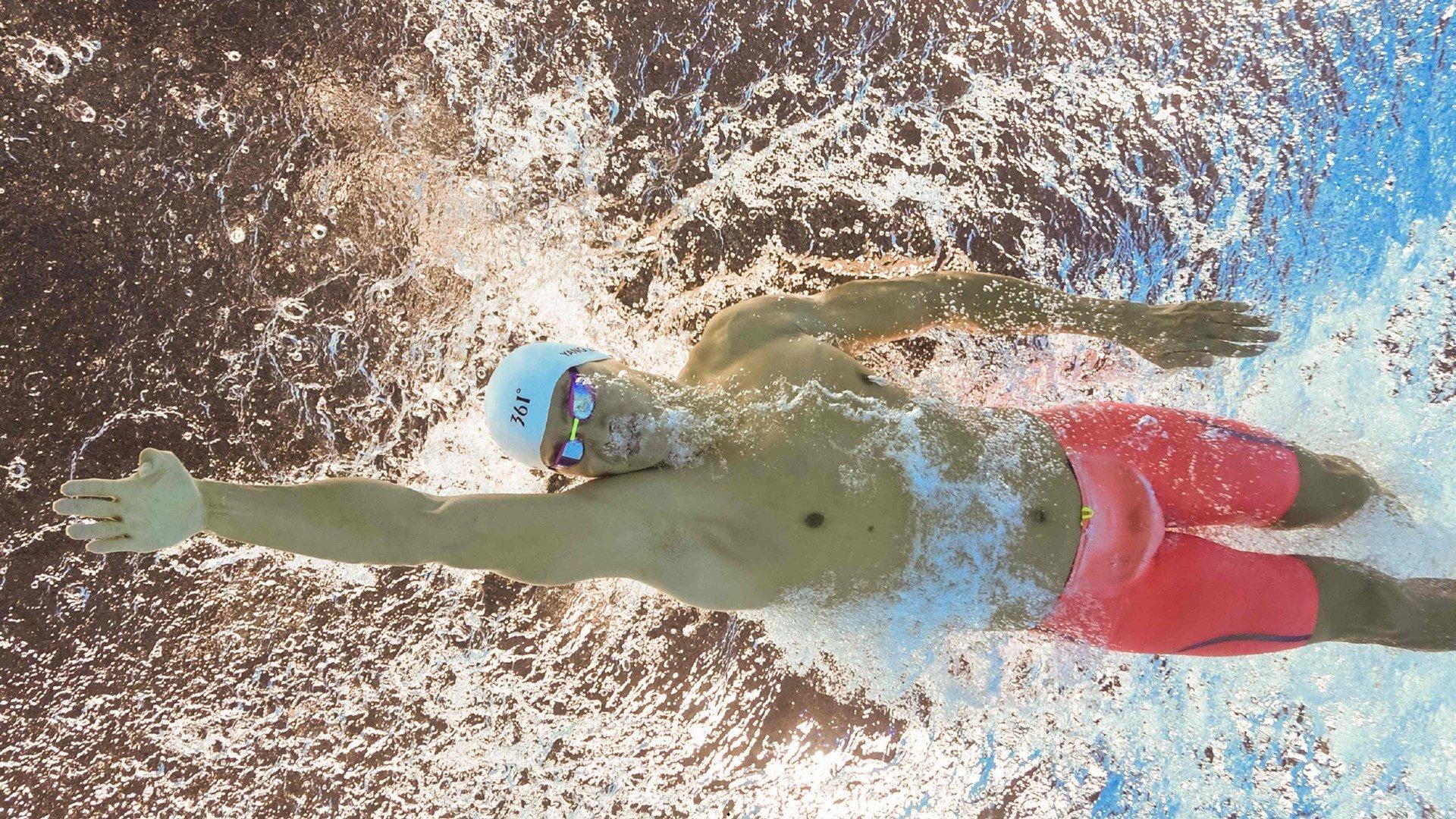 纳达尔鏖战五盘惊险晋级 法网14冠王再展红土统治力