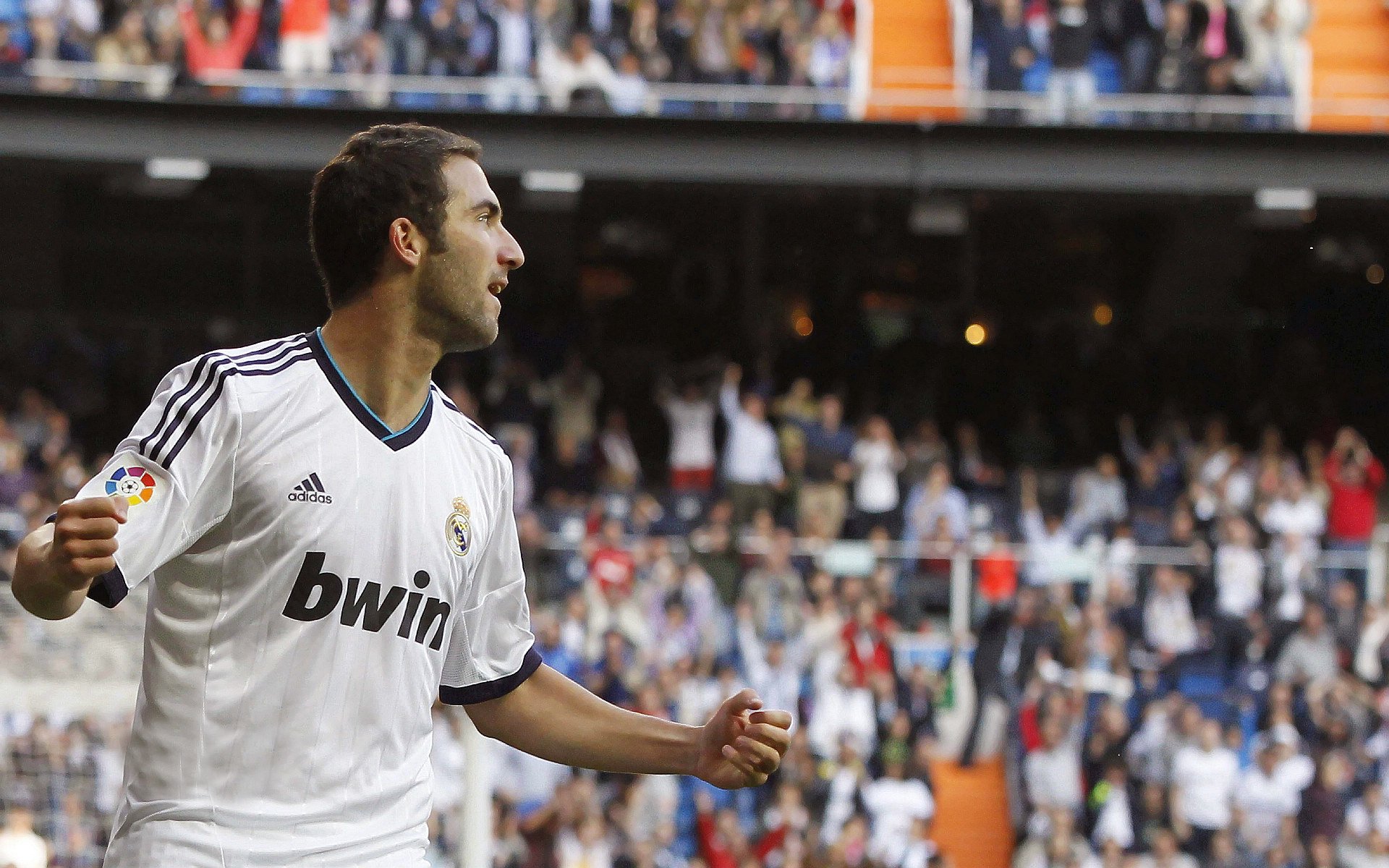 王者荣耀世界冠军杯落幕 中国战队斩获总冠军 电竞热潮席卷全球